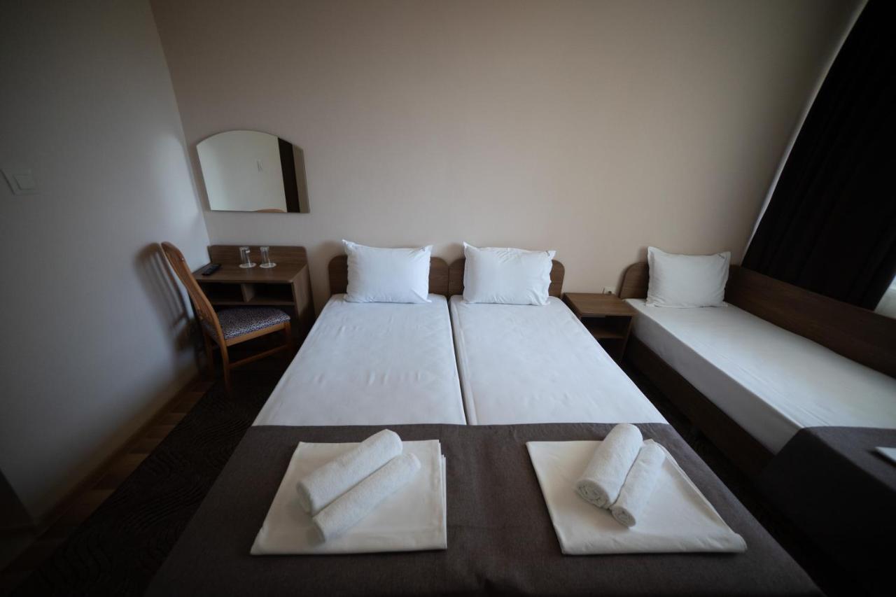 Hotel Velista Voneshta Voda Extérieur photo