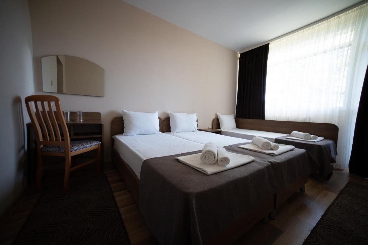 Hotel Velista Voneshta Voda Extérieur photo