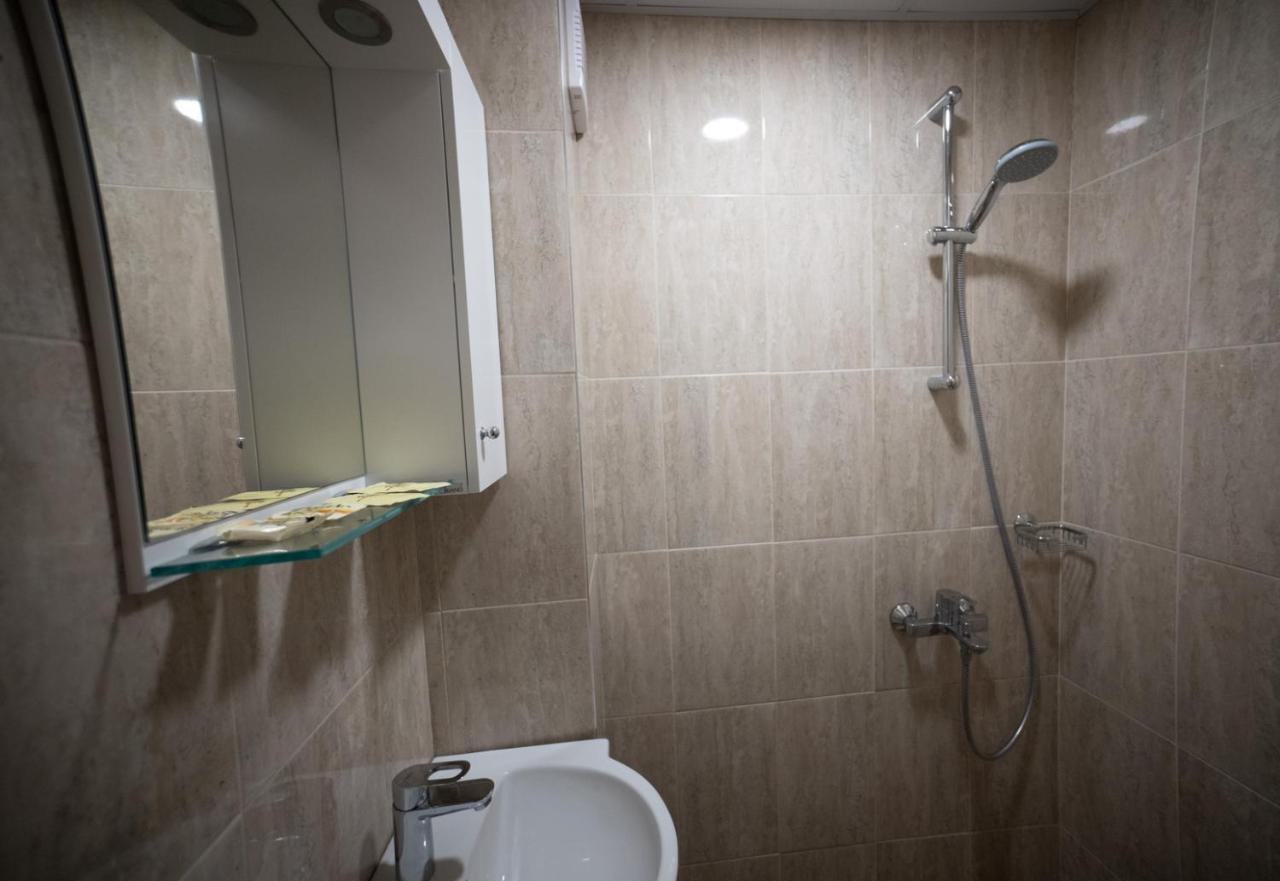 Hotel Velista Voneshta Voda Extérieur photo